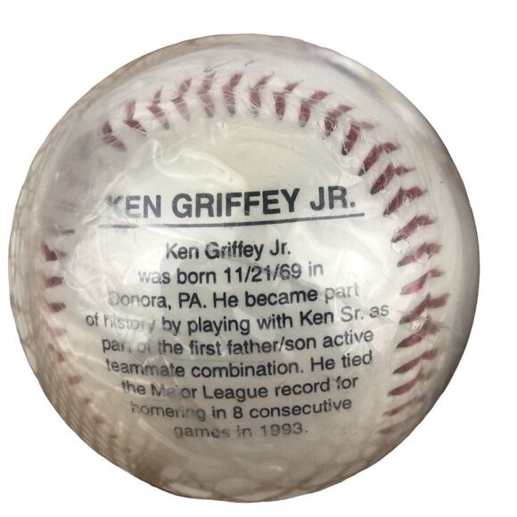 3 Commemorative Edition Baseballs Ken Griffey Jr, Babe Ruth, Willie Mays 1993 - Picture 7 of 8